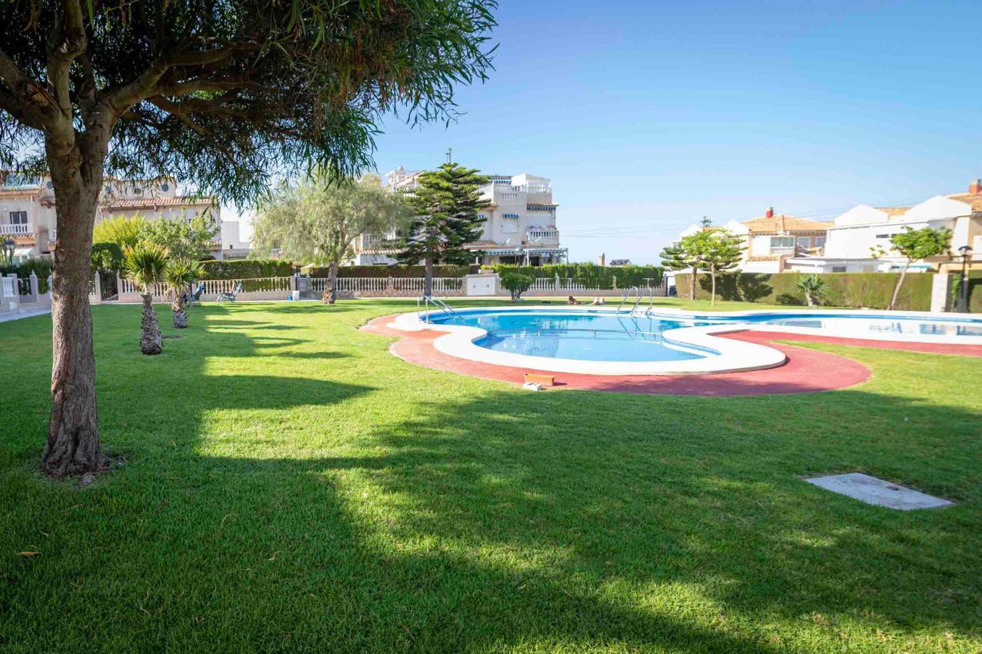 Bungalow La Mata Torrevieja Villa Exterior photo